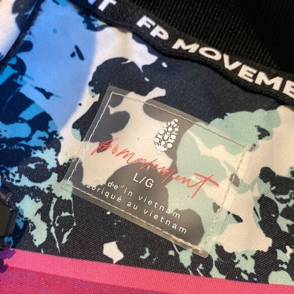 NWT FP Movement Women's Bunny Slope Printed Puffer Jacket Sz. Large Coat - Picture 5 of 11